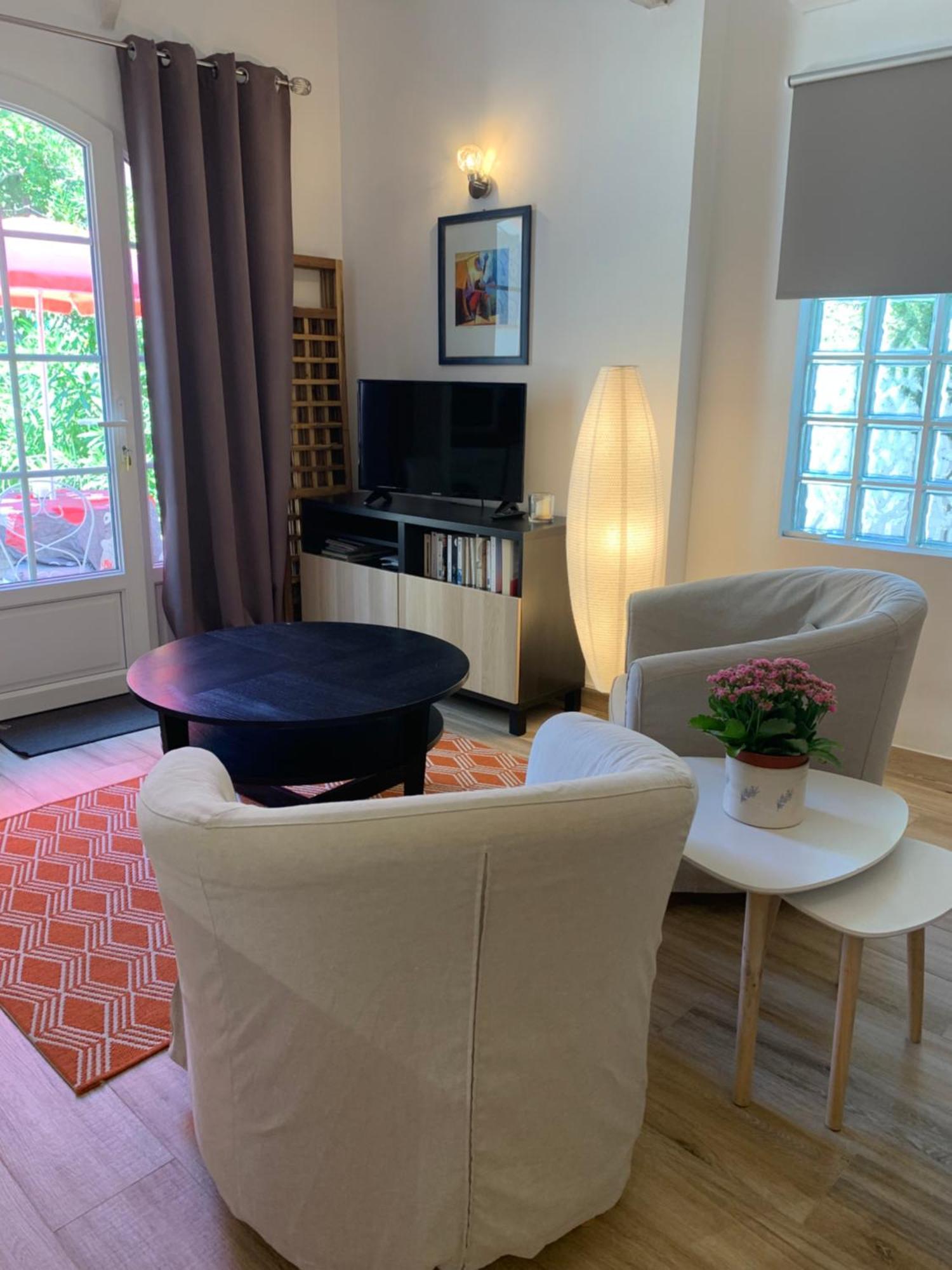 Studio Independant, Front De Mer Et Plage A 200M أنتيب المظهر الخارجي الصورة