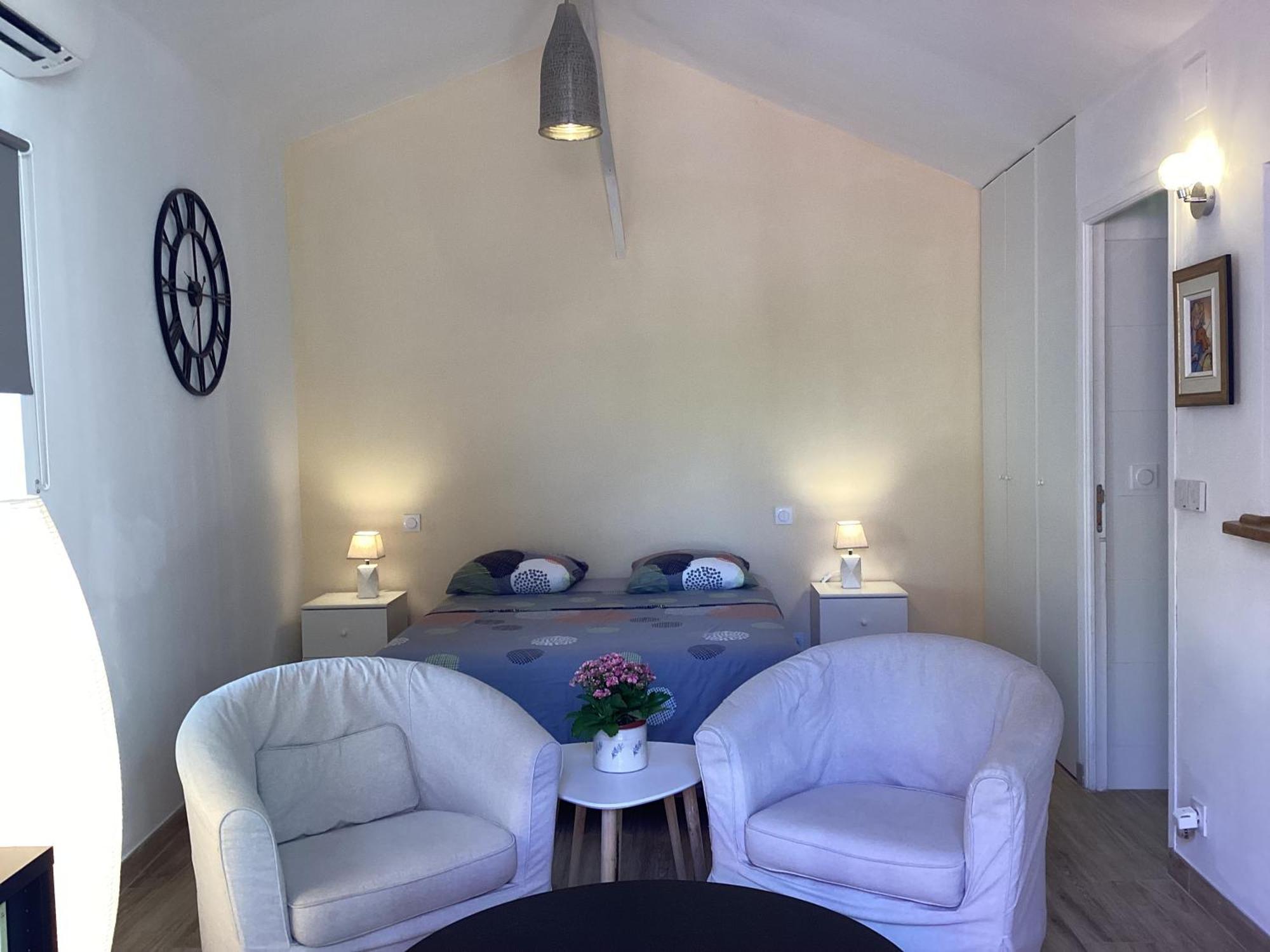 Studio Independant, Front De Mer Et Plage A 200M أنتيب المظهر الخارجي الصورة